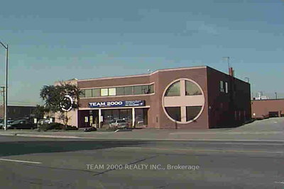 Office sold at 4250 Weston Road, Toronto, Ontario, M9L 1W9 - Humber Summit - MLS: AI7702