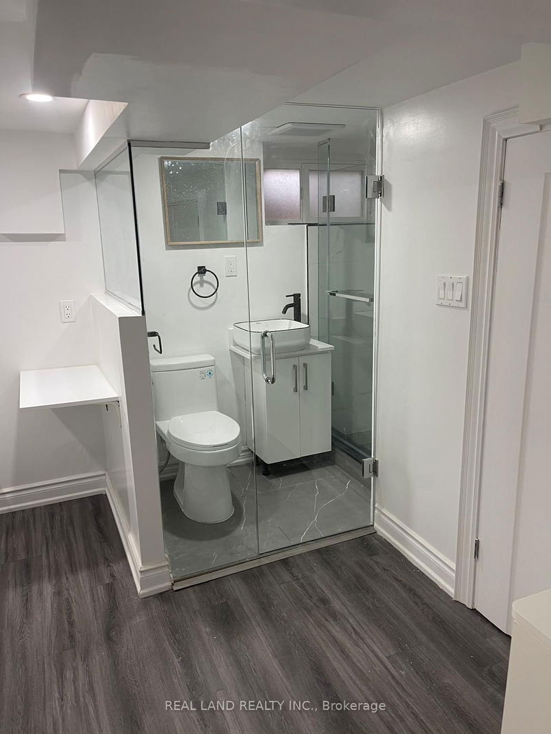 home for lease on BSMT-491 Manning Avenue
