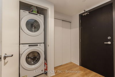 Unit 413 — 1 Cardiff Rd, Toronto - Mount Pleasant East image-0-1