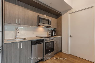 Unit 413 — 1 Cardiff Rd, Toronto - Mount Pleasant East image-0-3