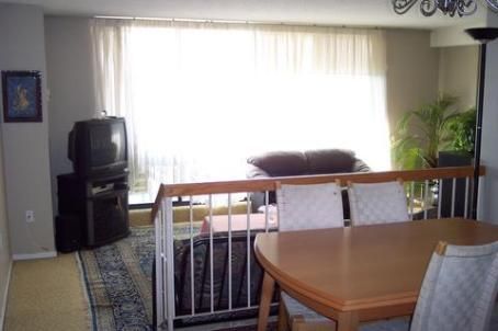 906 - 177 Linus Rd, Toronto, M2J4S5 | Image 2