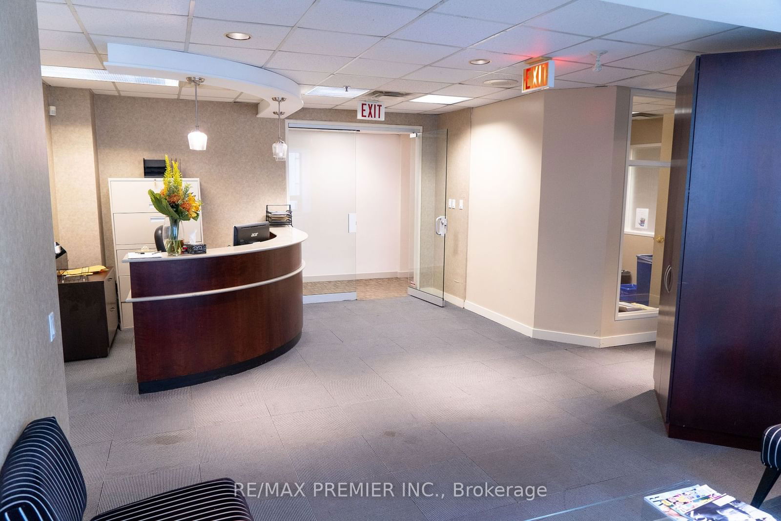 Office leased at 1400-15-330 Bay Street, Toronto, Bay Street Corridor, M5J 0B6 - MLS: C10403136