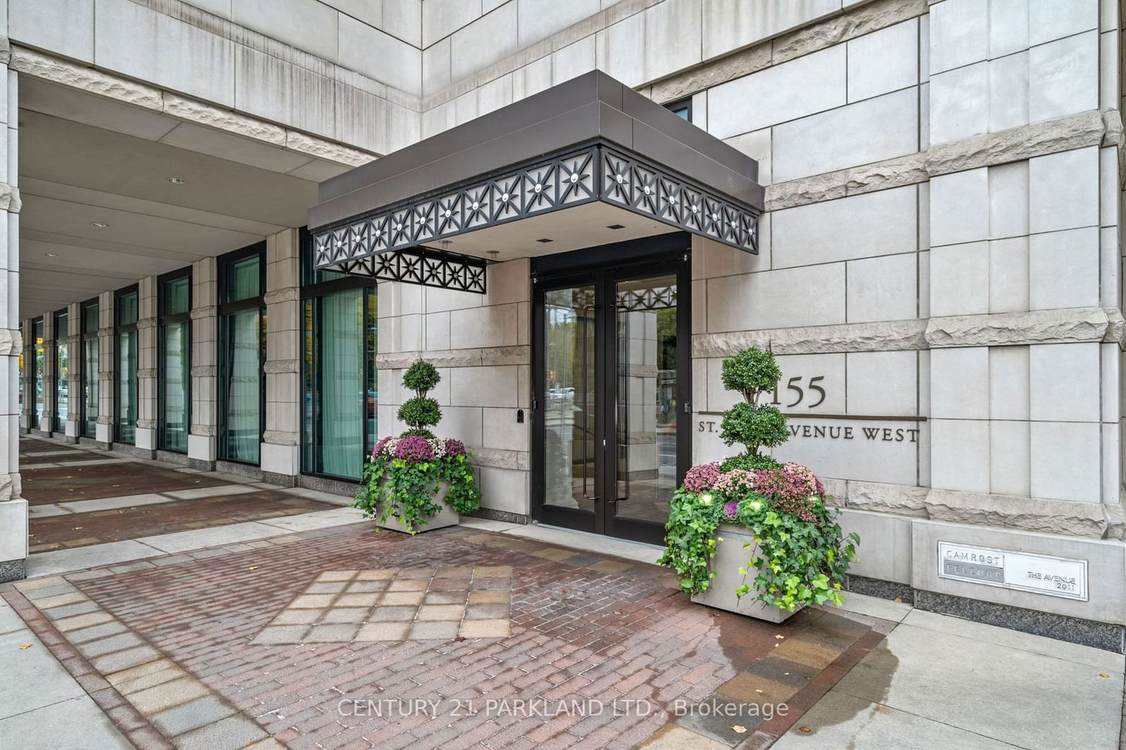 Building at 155 St Clair Avenue, Toronto, Casa Loma