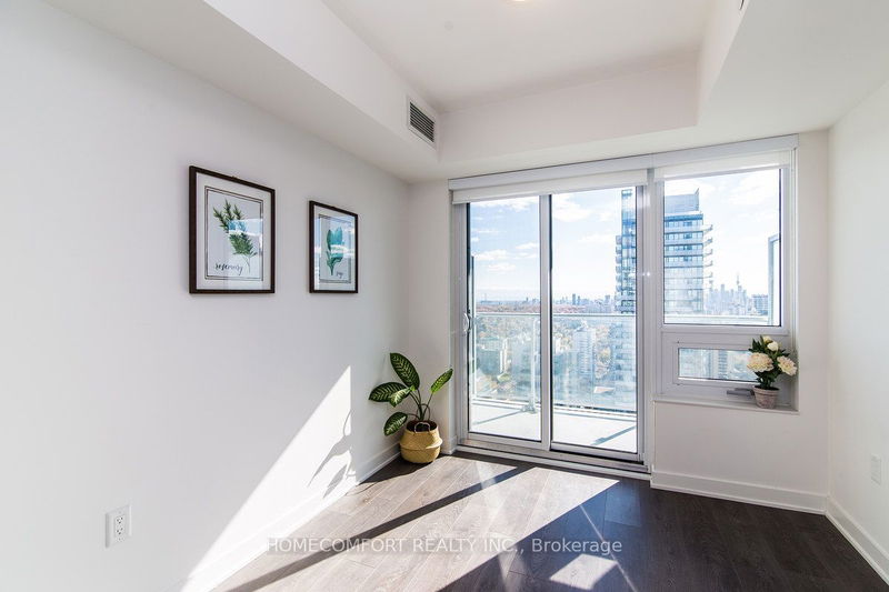 home for sale on 3307-195 Redpath Avenue