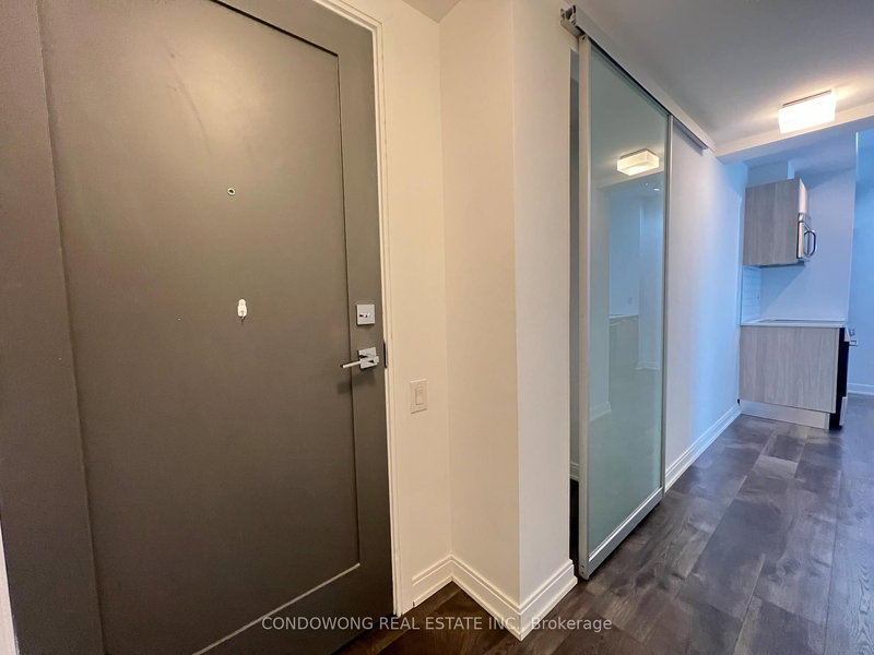 4308 - 42 Charles St E, Toronto, M4Y 0B7 | Image 2