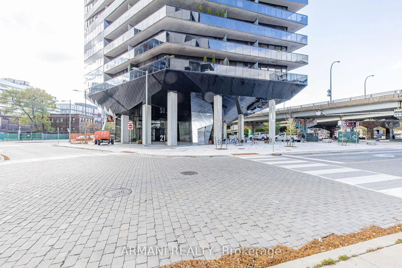 512 - 21 Lawren Harris Sq, Toronto, M5A 0T4 | Image 3