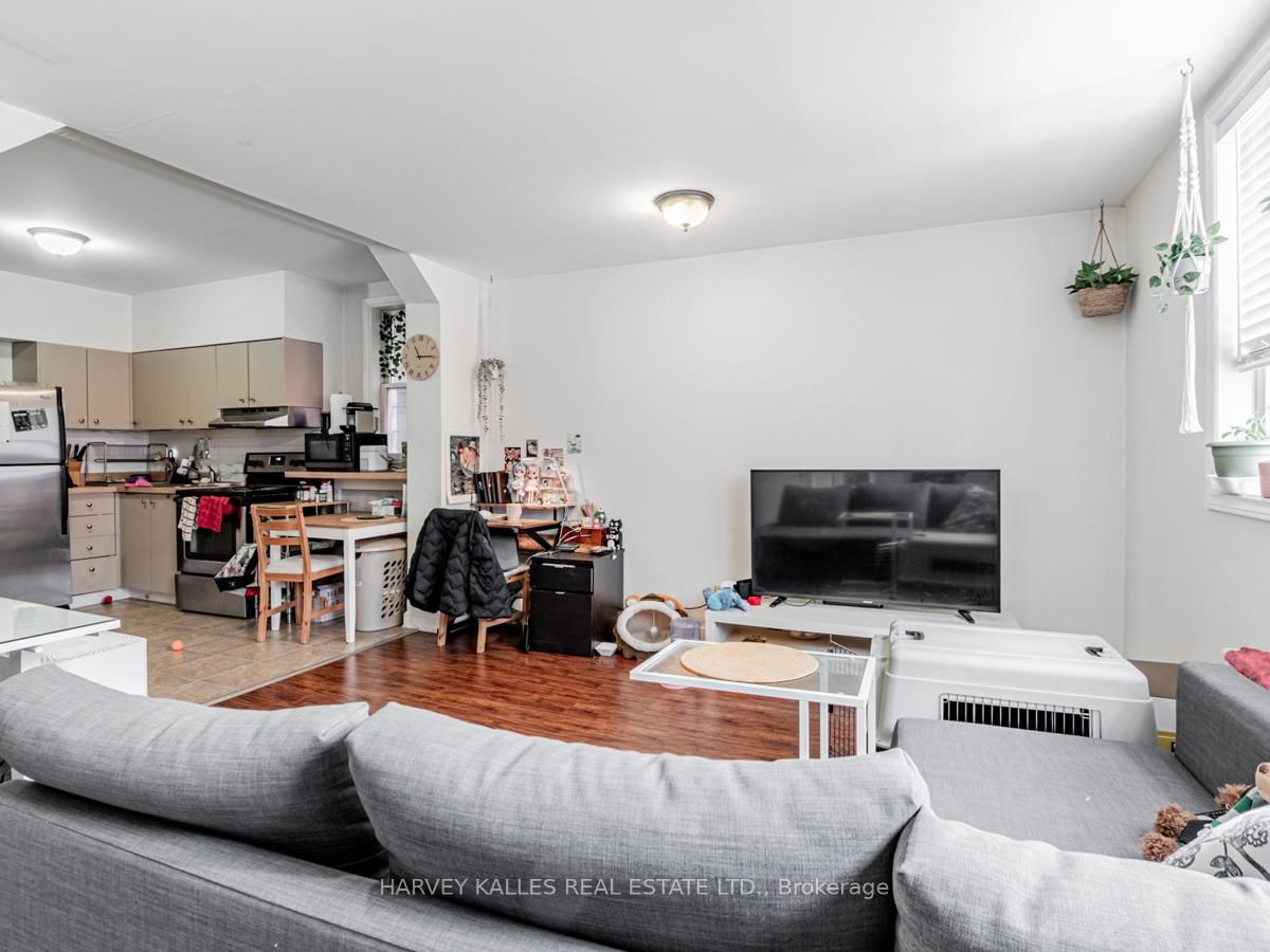 Listing Image 7
