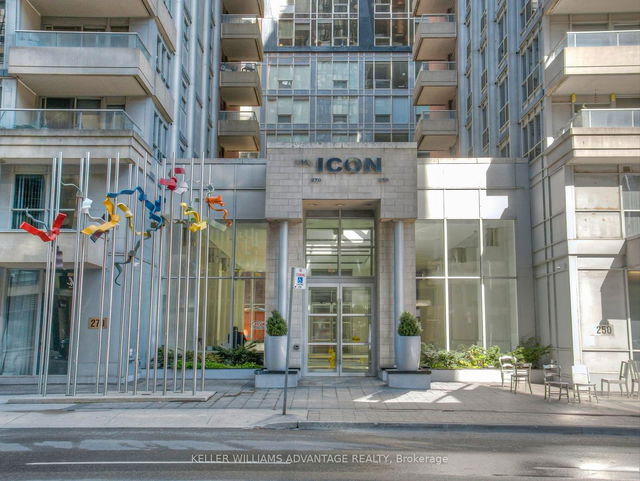521 - 270 Wellington Street W