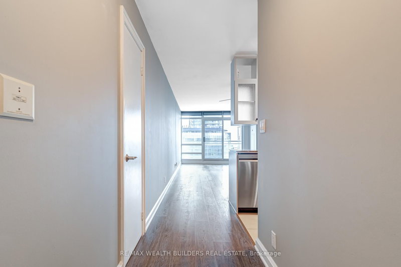 1612 - 397 Front St W, Toronto, M5V 3S1 | Image 3