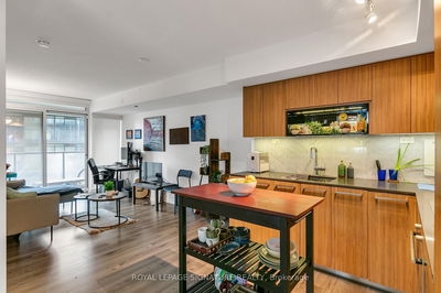 Unit 807 — 70 Queens Wharf Rd, Toronto - Waterfront Communities C1 image-0-3
