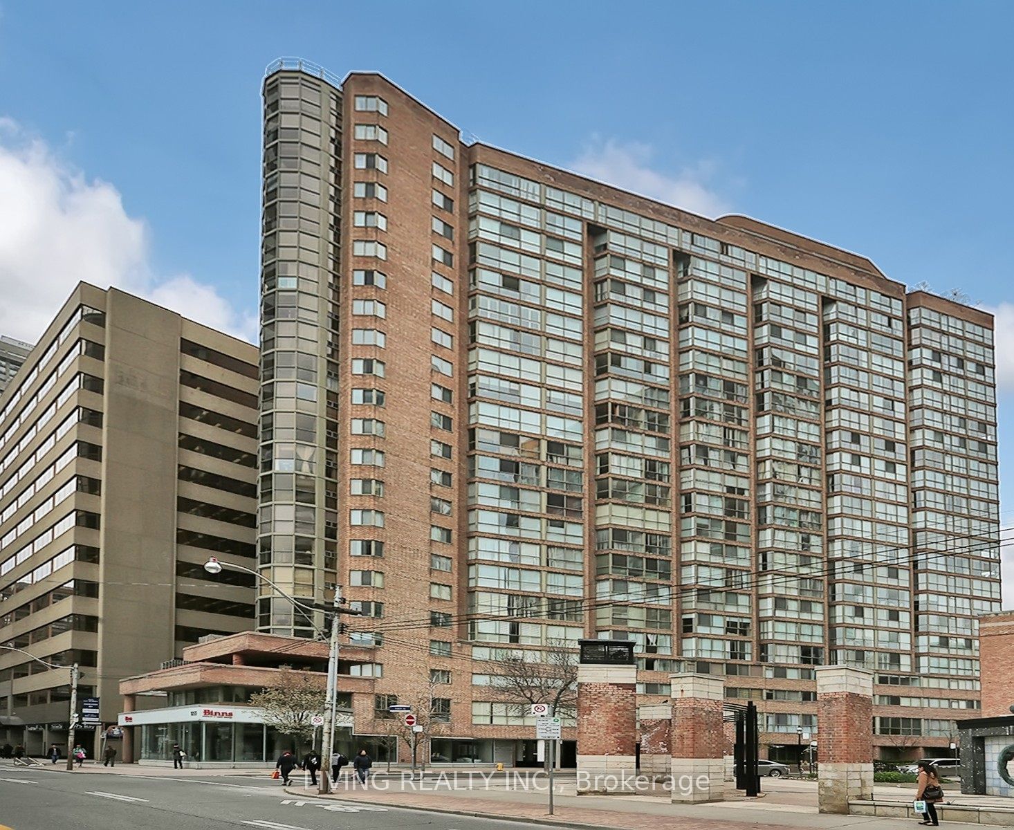 Condo leased at 2216-1055 Bay Street, Toronto, Bay Street Corridor, M5S 3A3 - MLS: C10412662