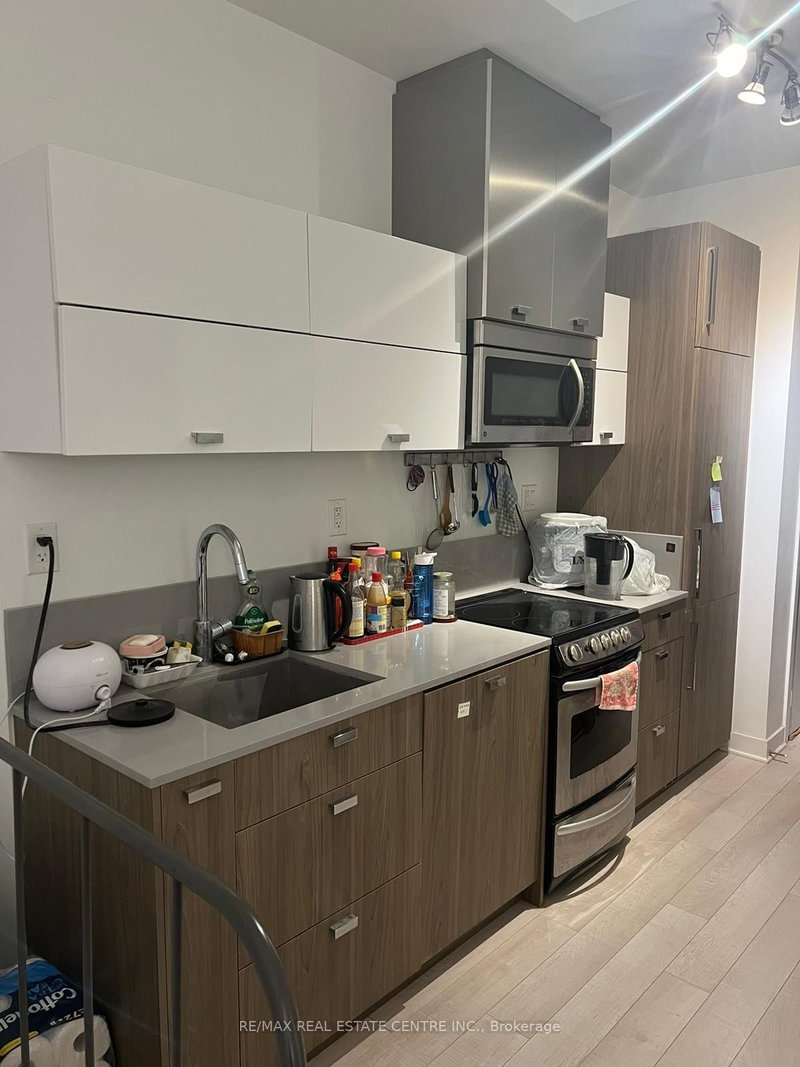 2303 - 290 Adelaide St W, Toronto, M5V 1P6 | Image 3