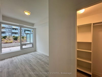 Unit S301 — 8 Olympic Garden Dr, Toronto - Newtonbrook East image-0-4