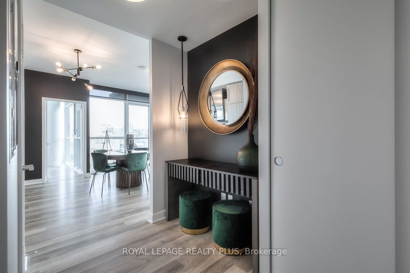 2005 - 290 Adelaide St W, Toronto, M5V 1P6 | Image 2