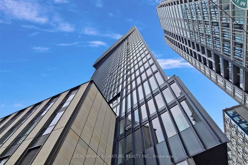home for lease on 703-60 Shuter Street