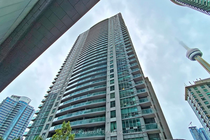 2706 - 19 Grand Trunk Cres, Toronto, M5J 3A3 | Image 2