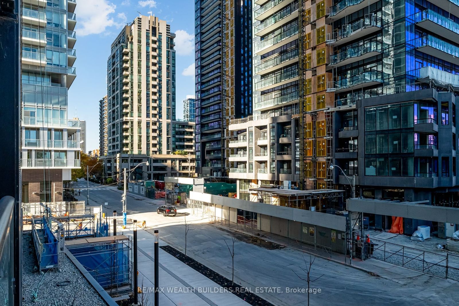 117 Broadway Avenue, Unit 310 - Photo 22