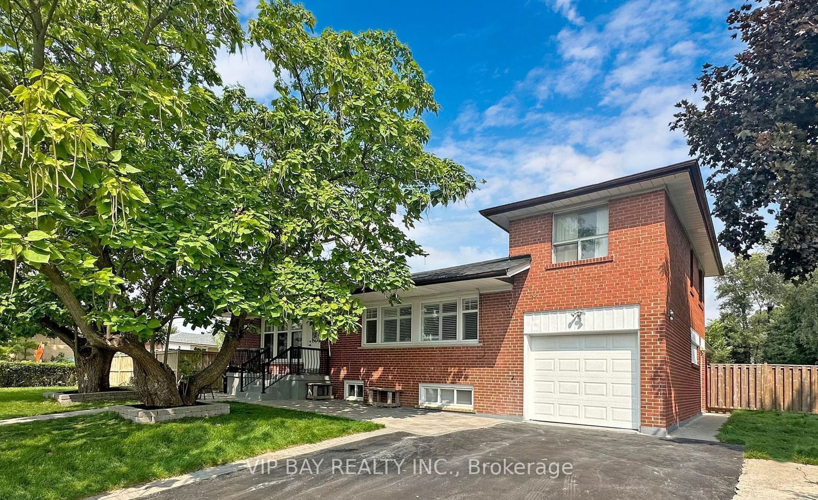 Detached House leased at Upper-179 Honiton Street, Toronto, Bathurst Manor, M3H 5N3 - MLS: C10418542