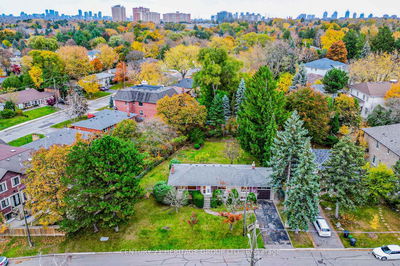 35 Caswell Dr, Toronto - Newtonbrook East image-0-2