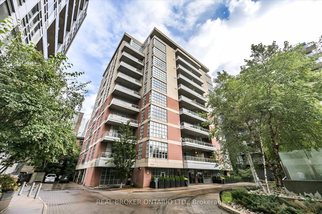 305 - 23 Brant Street