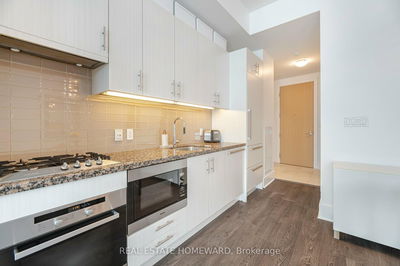 Unit 902 — 29 Queens Quay, Toronto - Waterfront Communities C8 image-0-4