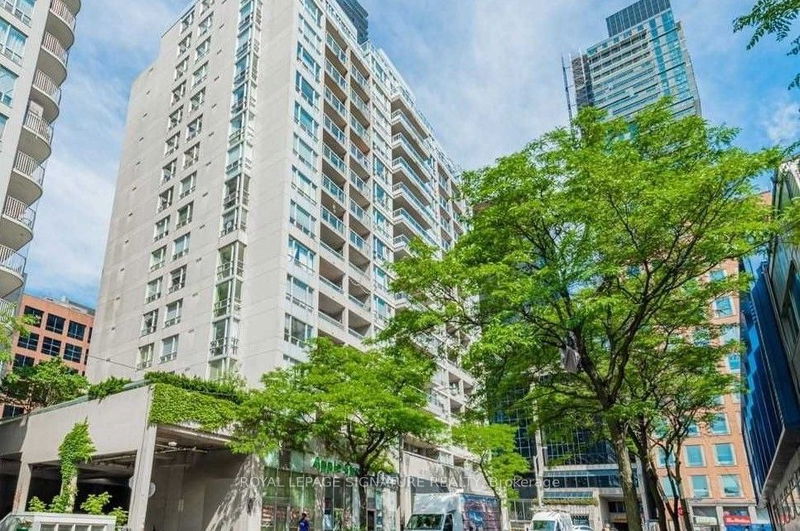 home for lease on 1603-43 Eglinton Avenue E