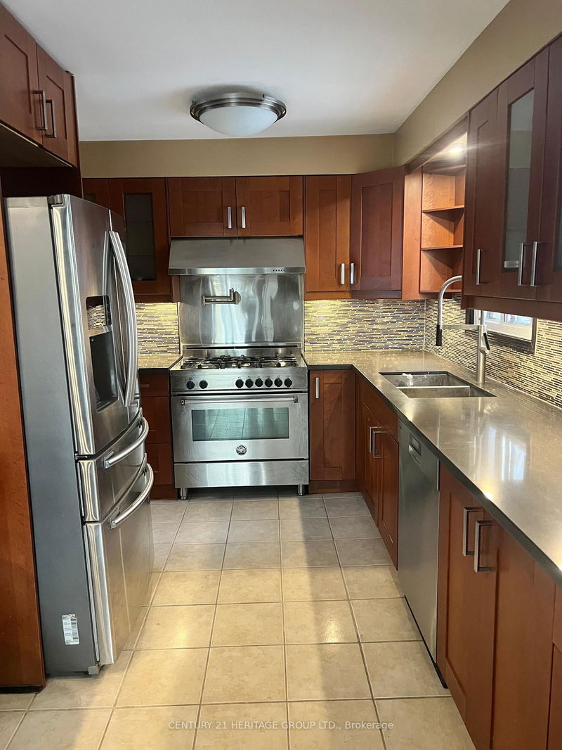 home for lease on 89 Cameron Avenue