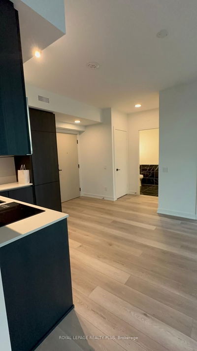 Unit 4004 — 327 King St, Toronto - Waterfront Communities C1 image-0-1