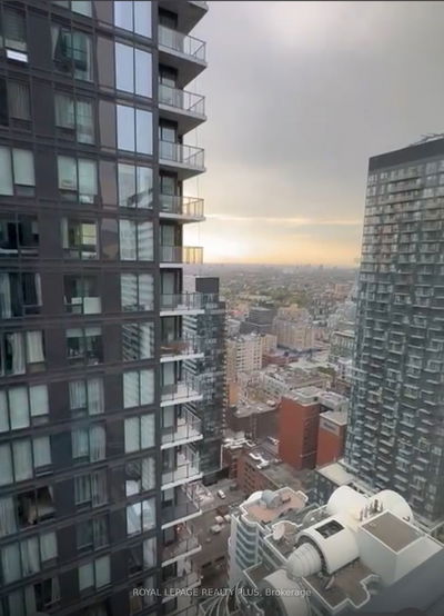 Unit 4004 — 327 King St, Toronto - Waterfront Communities C1 image-0-3