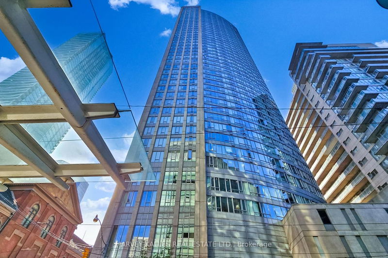 home for sale on 817-210 Victoria Street