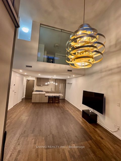 home for lease on 820-101 Charles Street E