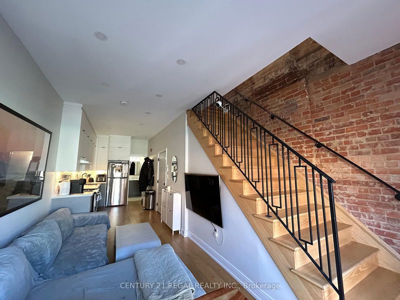home for lease on 1-1173 Dundas Street W