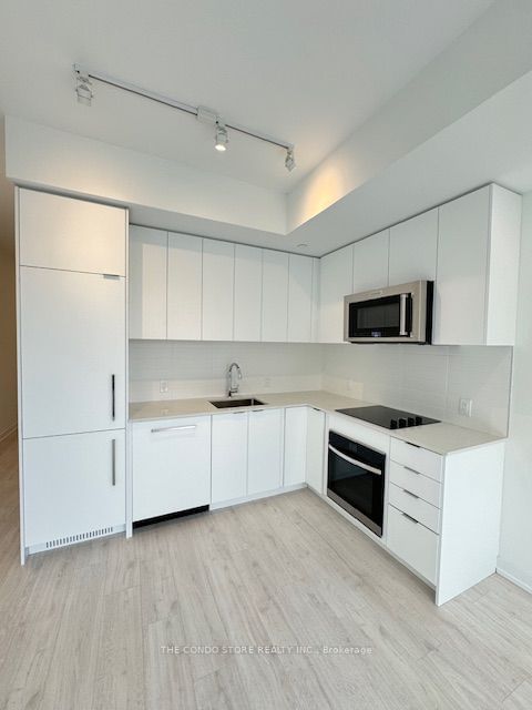 home for lease on 309-181 Sheppard Avenue E