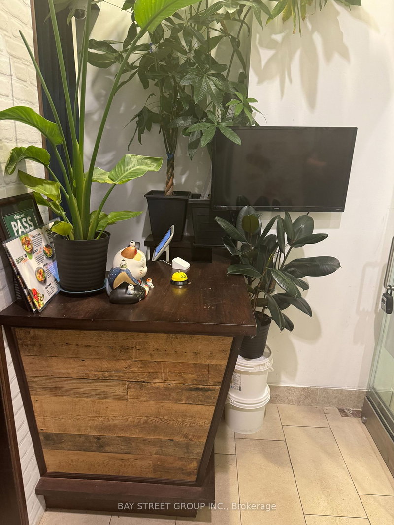 121 - 4750 Yonge St, Toronto, M2N 5M6 | Image 3