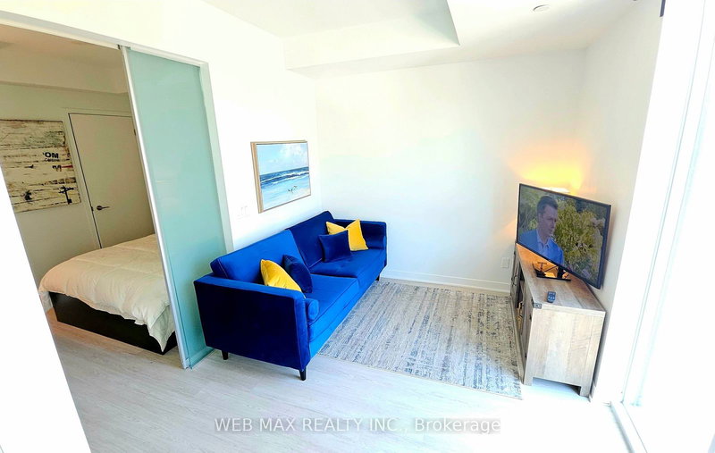 401 - 185 Alberta Ave, Toronto, M6C 0A5 | Image 3