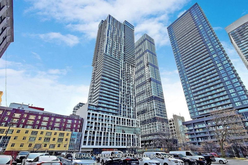 home for lease on 934-251 Jarvis Street