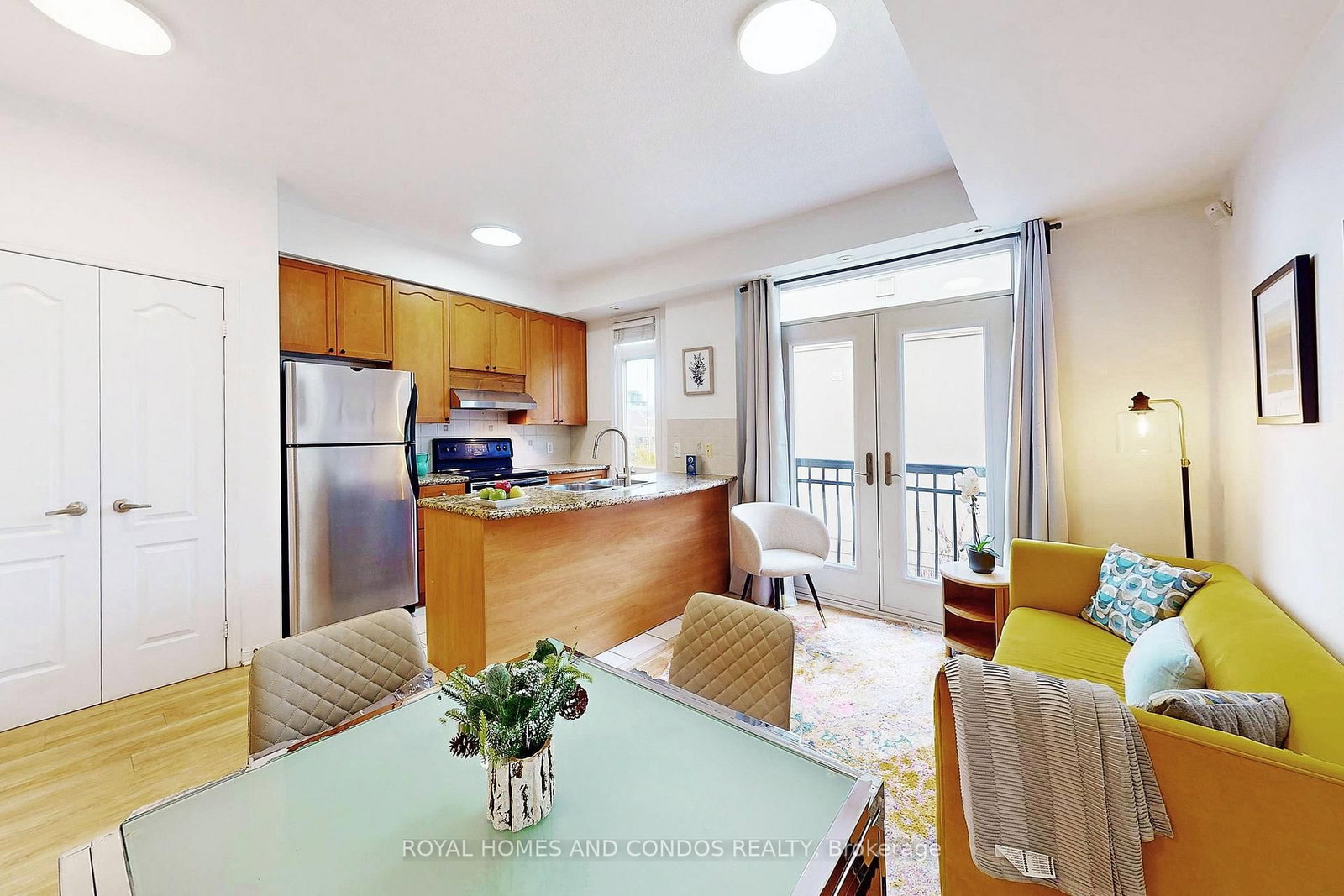 Listing Image 6