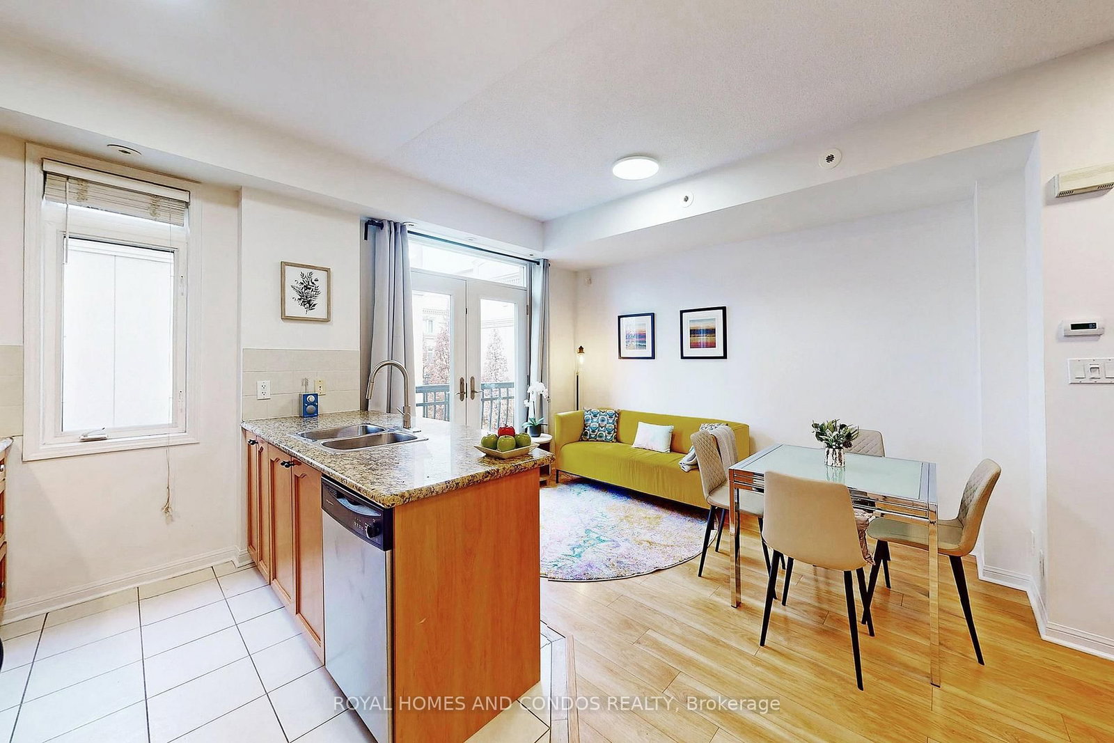 Listing Image 7