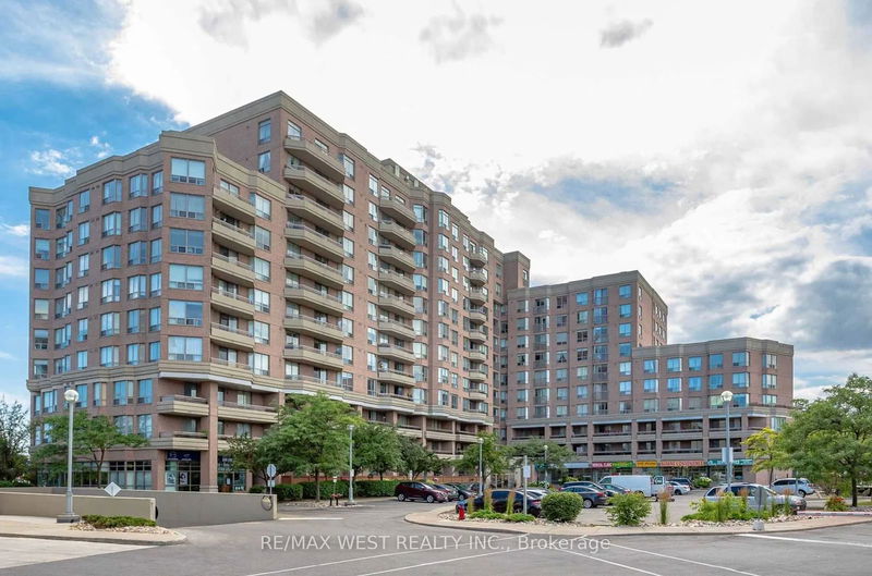 home for sale on PH7-1700 Eglinton Avenue E