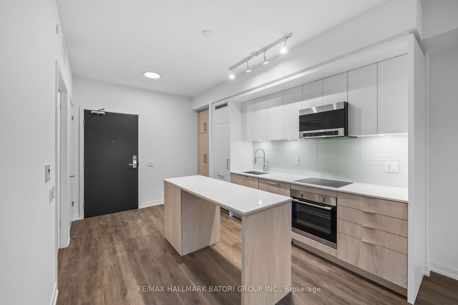 Condo for lease at 313-863 St. Clair Avenue, Toronto, Wychwood, M6C 0B2 - MLS: C10430315