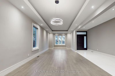 38 Lorraine Dr, Toronto - Willowdale West image-0-2