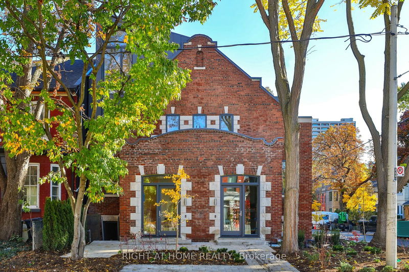 225 Brunswick Ave #PH 1, Toronto, Ontario (MLS C10431793)