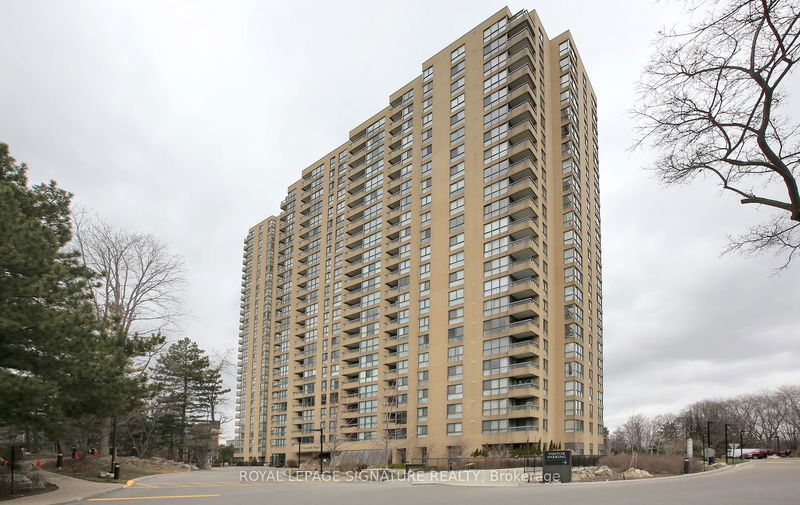 Unit 703 — 1 Concorde Pl, Toronto - Banbury-Don Mills image-0-0