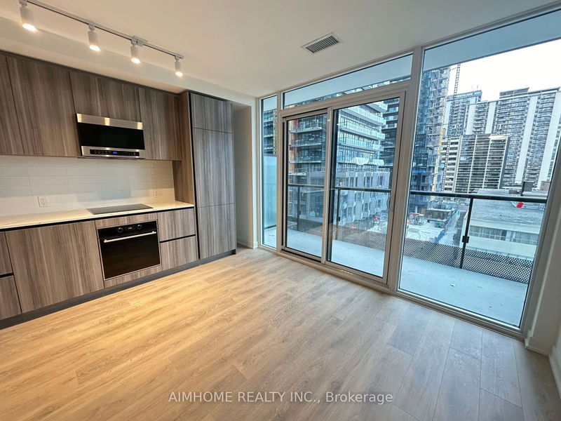 home for lease on 610-117 Broadway Avenue