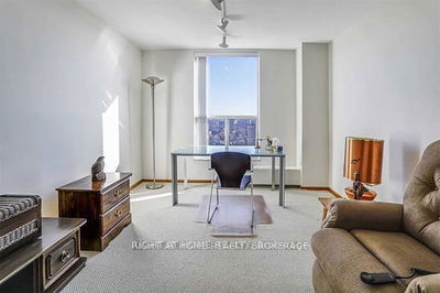 Unit 1601 — 130 Neptune Dr, Toronto - Englemount-Lawrence image-0-3