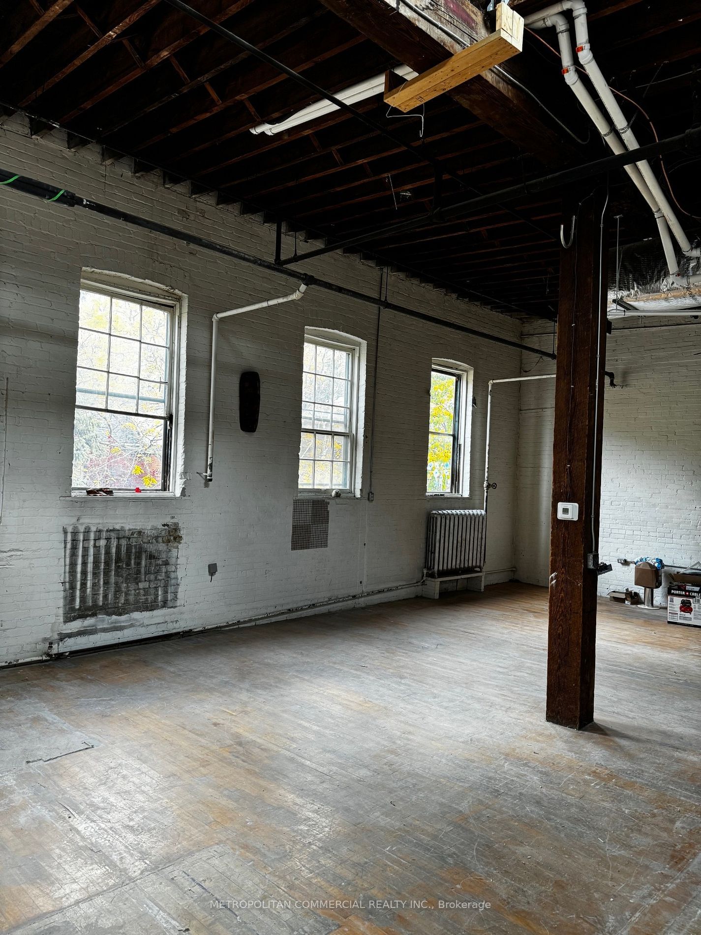 Office leased at 210-46 Noble Street, Toronto, Little Portugal, M6K 2C9 - MLS: C10433198