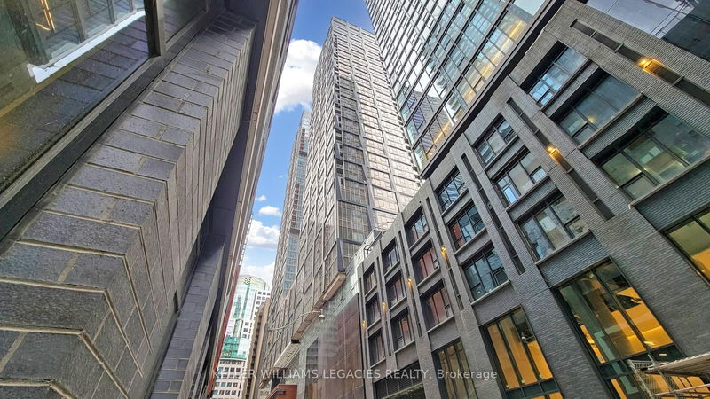 home for lease on 4012-35 Mercer Street
