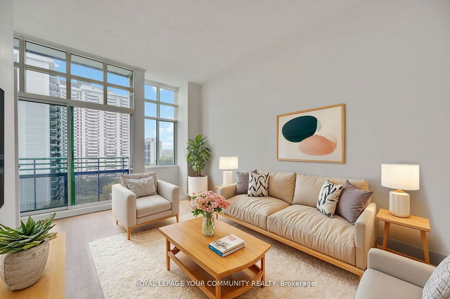 902 - 1901 Yonge Street