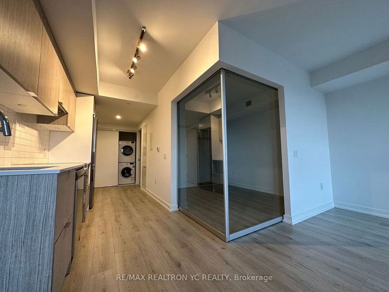 home for lease on 1607-395 Bloor Street E