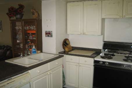 226 Glengarry Ave, Toronto, M5M1E4 | Image 2